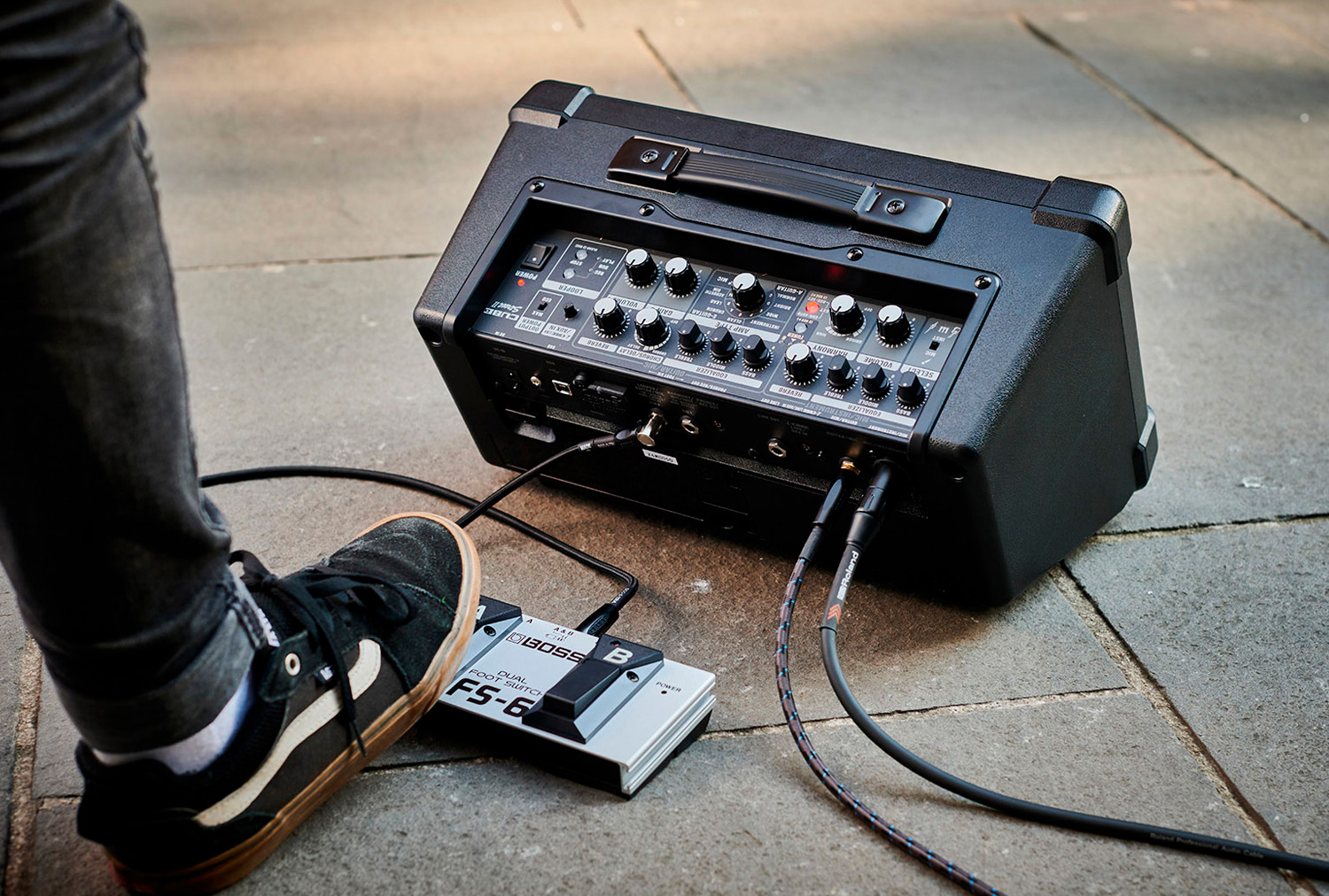 BOSS CUBE STREET II BLACK Coluna Amplificada a Pilhas