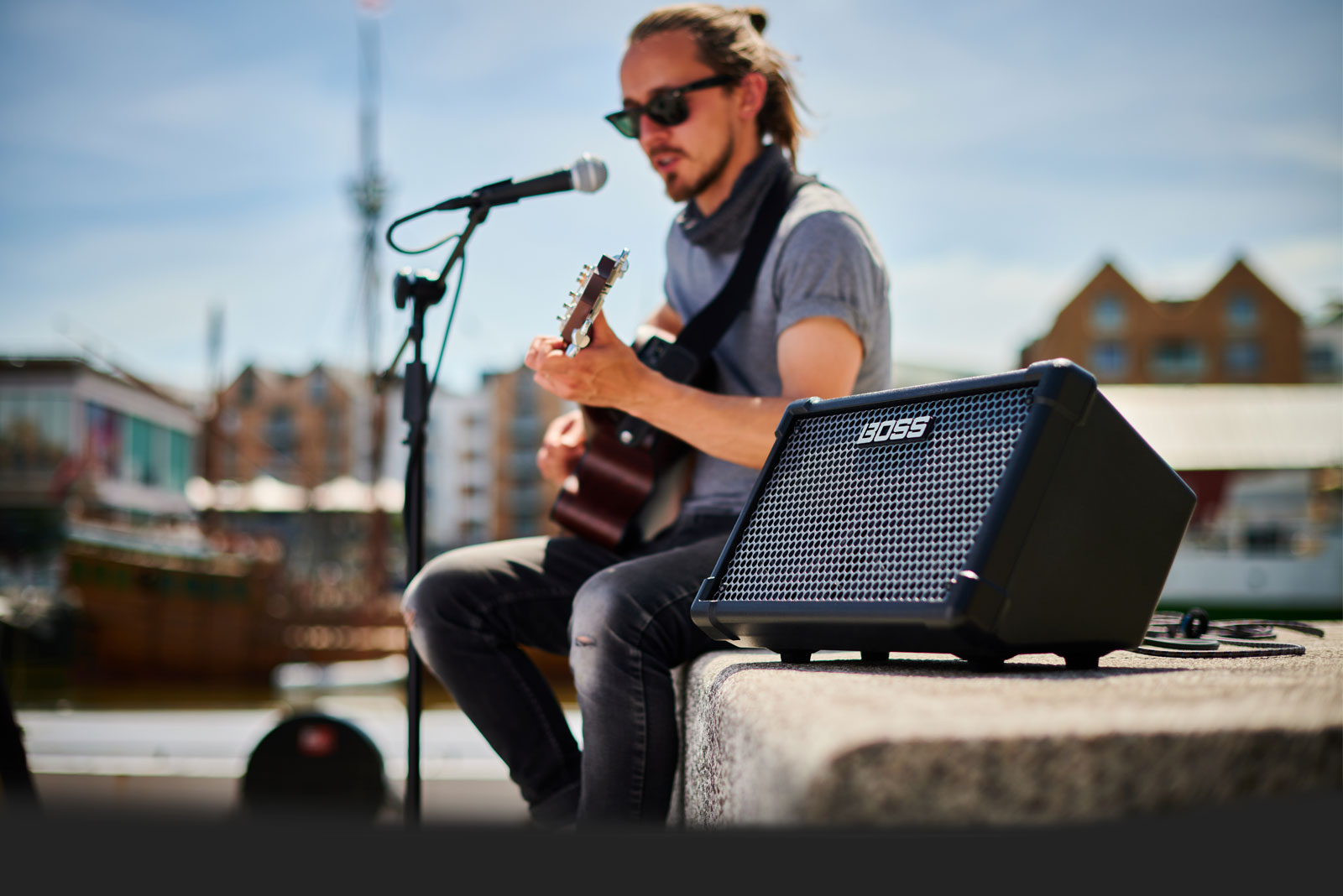 BOSS CUBE STREET II BLACK Coluna Amplificada a Pilhas