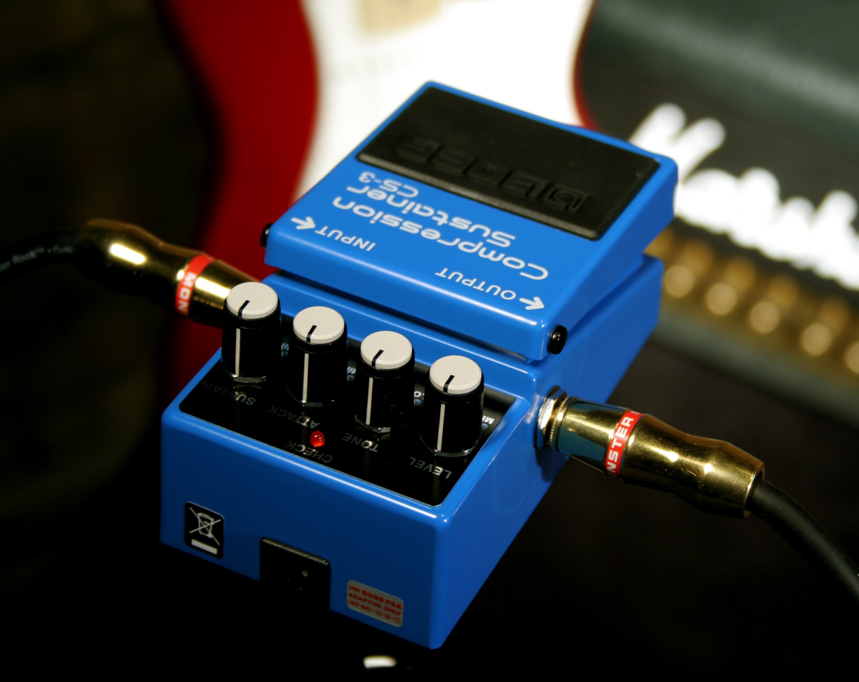 BOSS CS-3 COMPRESSION SUSTAINER Pedal Compacto para Guitarra e Baixo