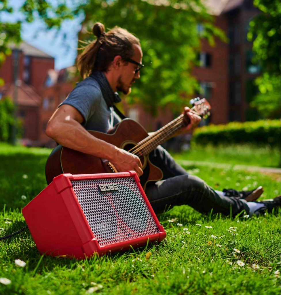BOSS CUBE STREET II RED Coluna Portátil Stereo MULTI-INSTRUMENTOS