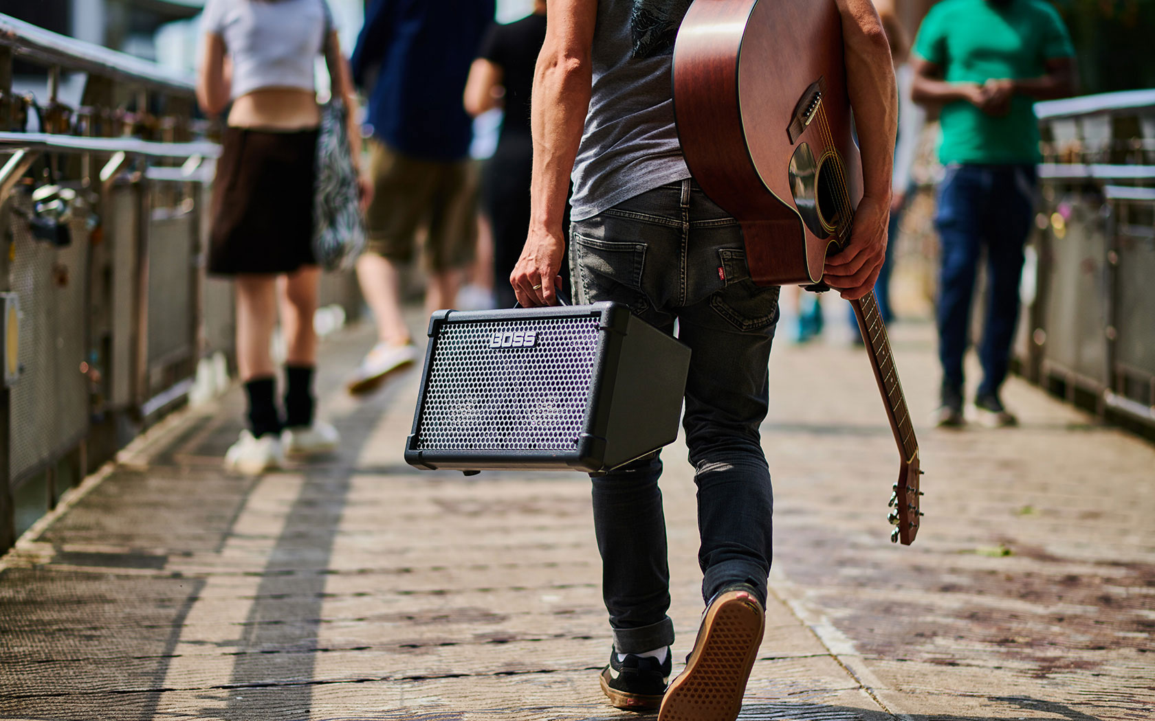 BOSS CUBE STREET II BLACK Coluna Amplificada a Pilhas