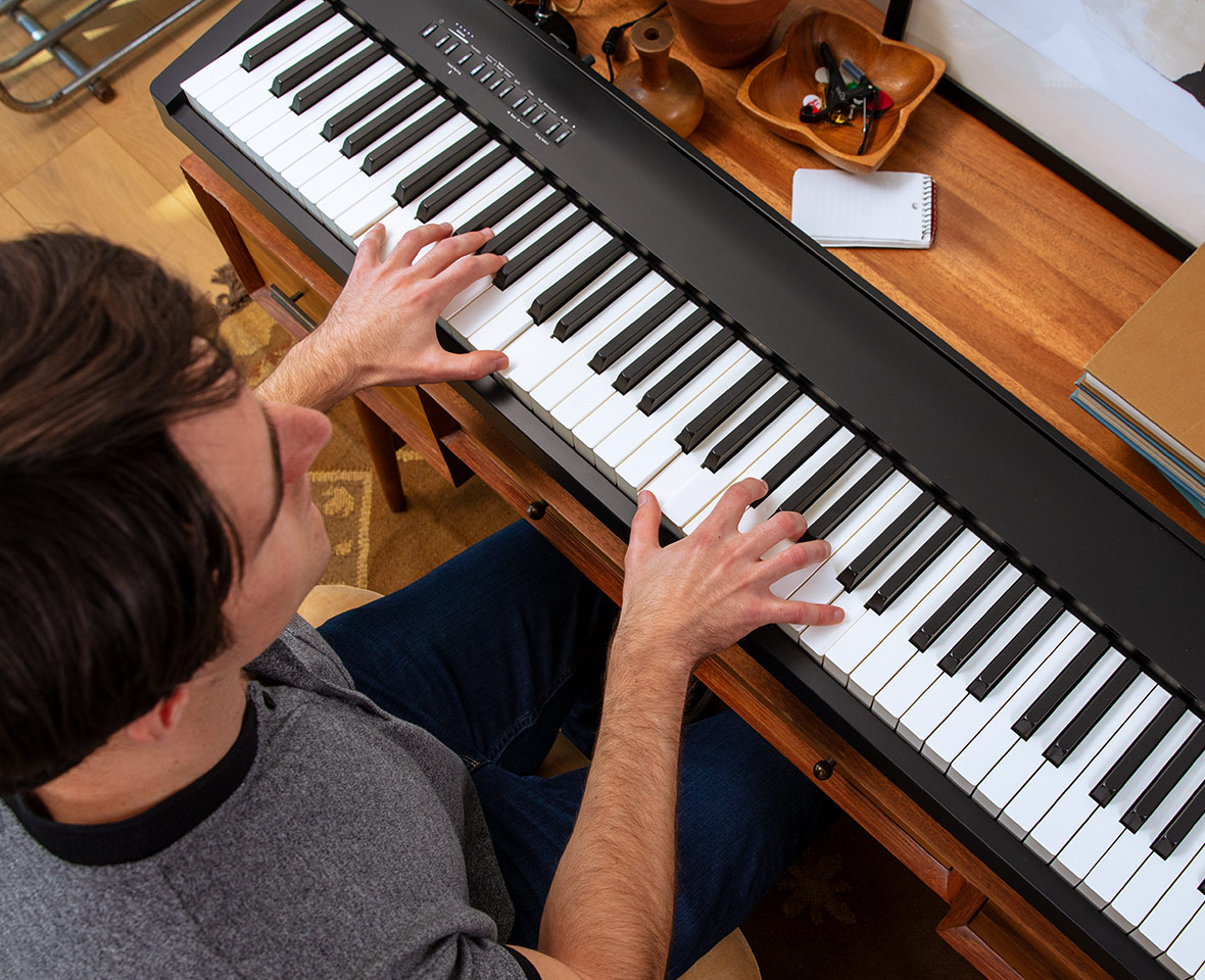 Roland FP-30X BK Piano Portátil Preto USB Bluetooth