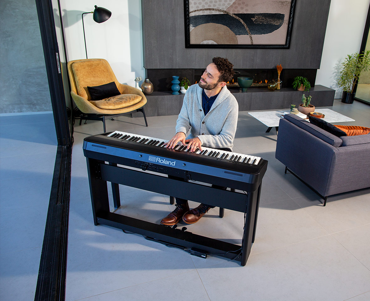 Roland FP-90X BK Piano Profissional Preto com Bluetooth e porta USB