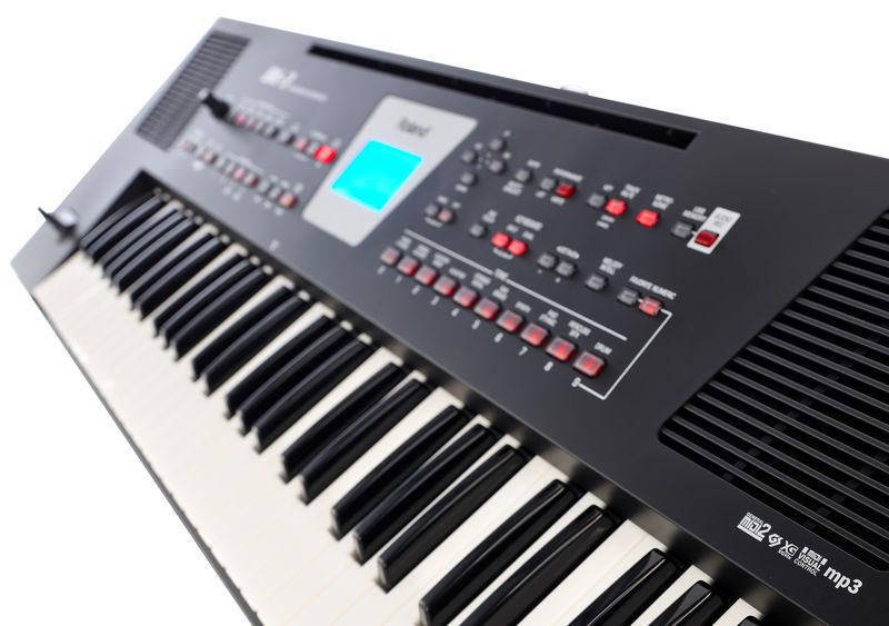 Roland BK-3 Teclado com Ritmos Intelligent Arranger Profissional