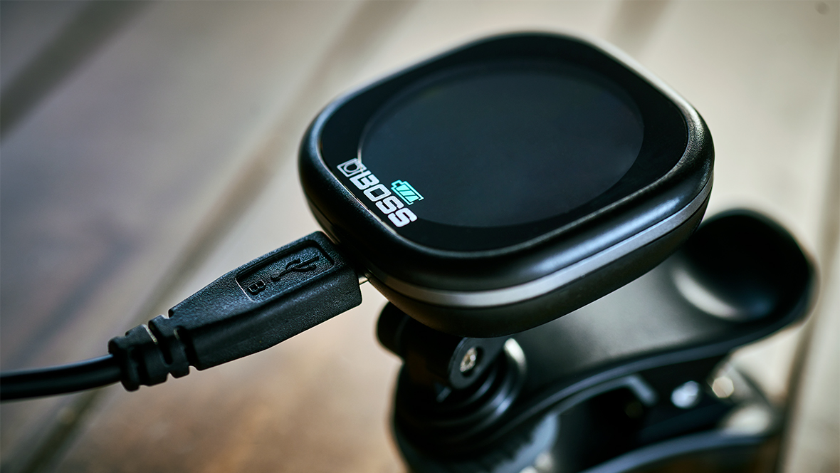 BOSS TU-05 Afinador Clip Cromático Bateria Recarregável