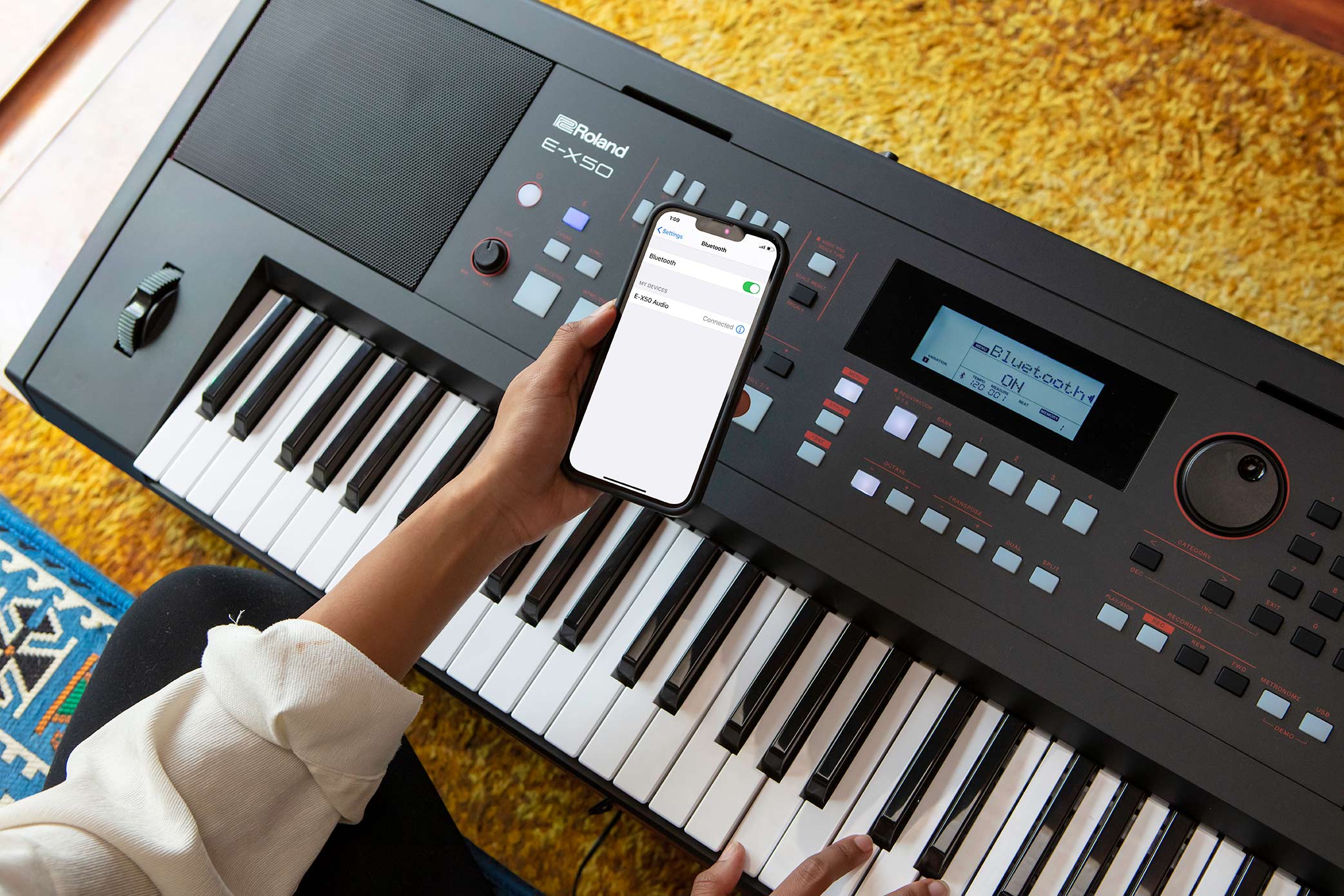 Roland E-X50 Teclado Arranger Profissional USB e Bluetooth