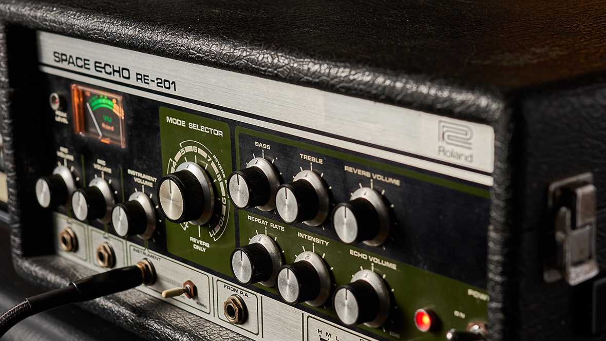 BOSS RE-202 SPACE ECHO Pedal Digital Delay Reverb